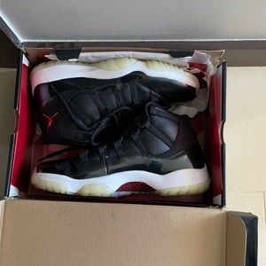 AIR JORDAN 11 RETRO